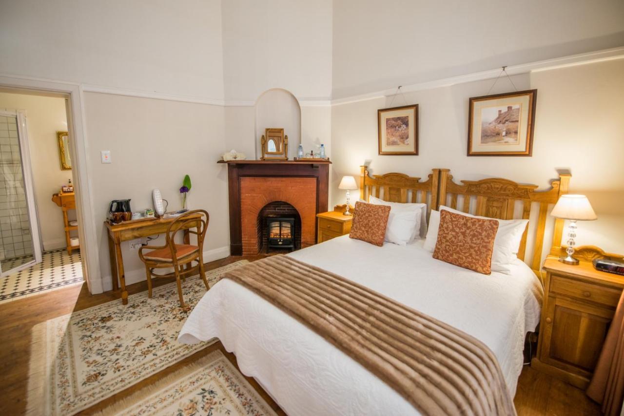Excelsior Manor Guesthouse Ashton Ngoại thất bức ảnh