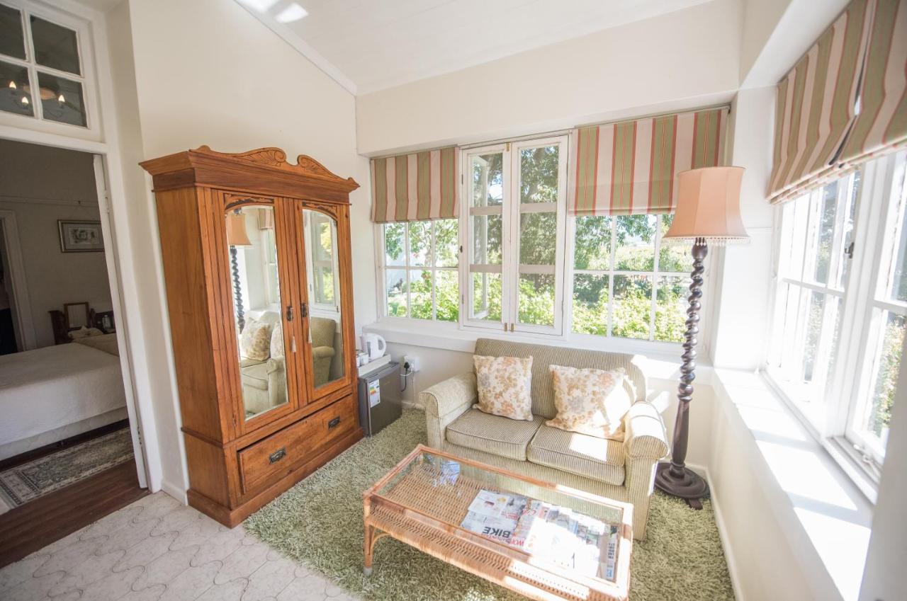 Excelsior Manor Guesthouse Ashton Ngoại thất bức ảnh