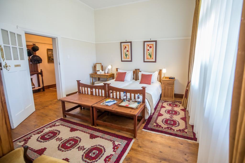Excelsior Manor Guesthouse Ashton Ngoại thất bức ảnh